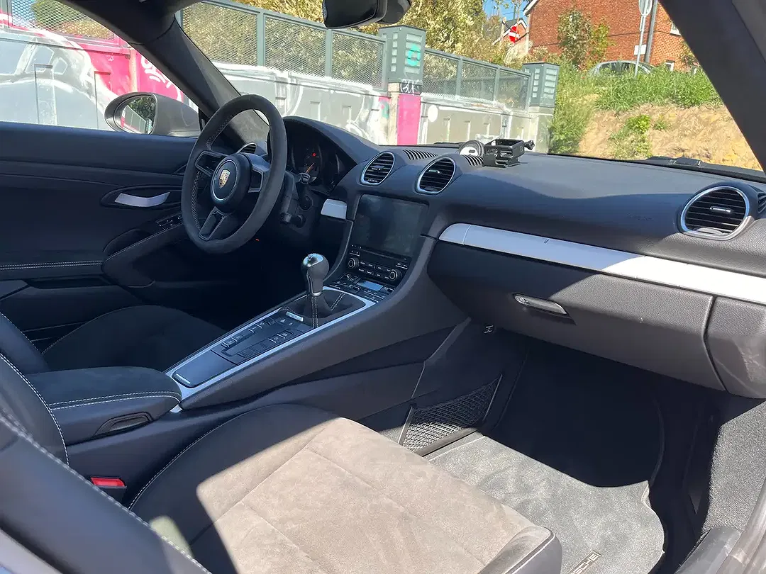 Porsche Cayman - Thumbnail 11