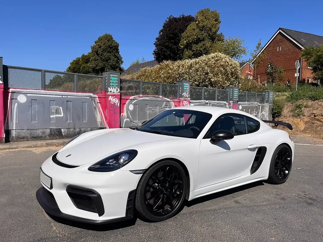 Porsche Cayman - Thumbnail 3