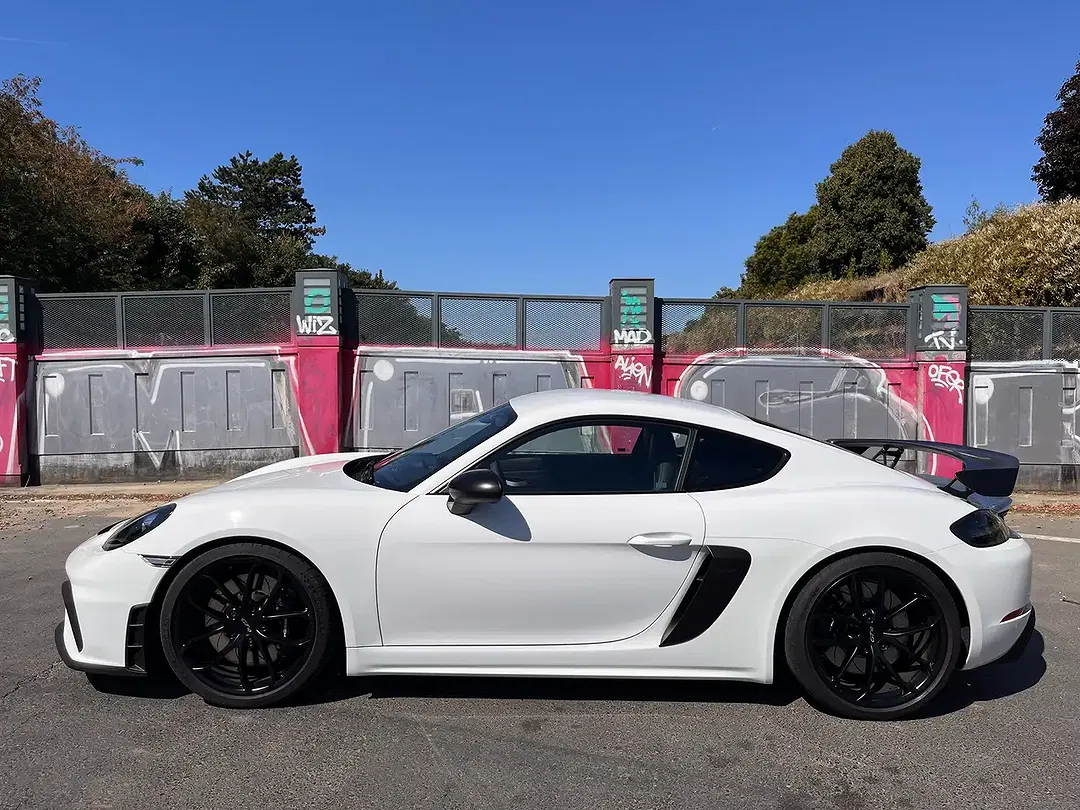 Porsche Cayman - Thumbnail 4