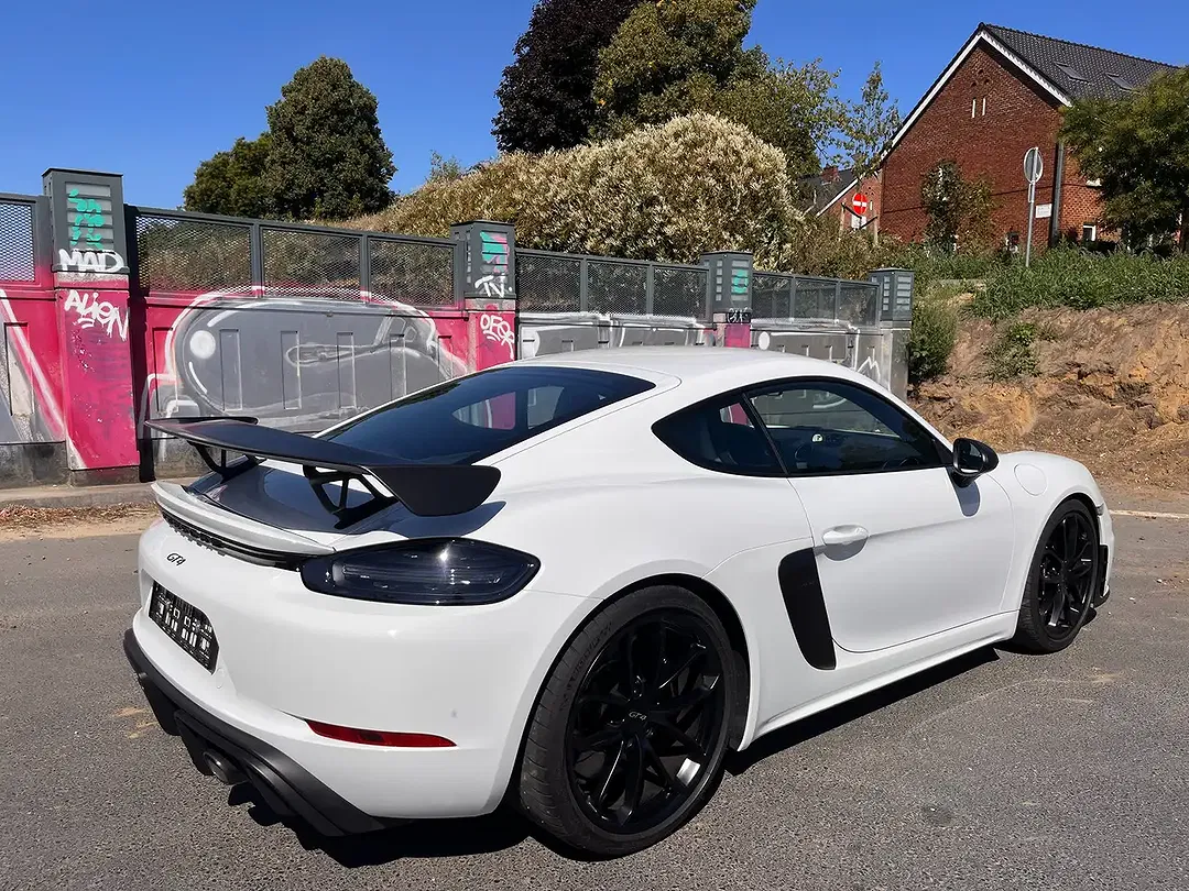 Porsche Cayman - Thumbnail 6