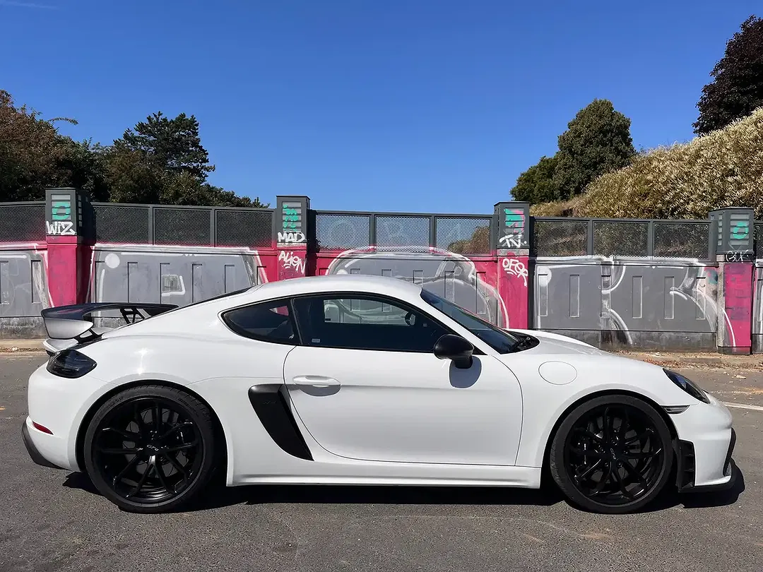 Porsche Cayman - Thumbnail 7