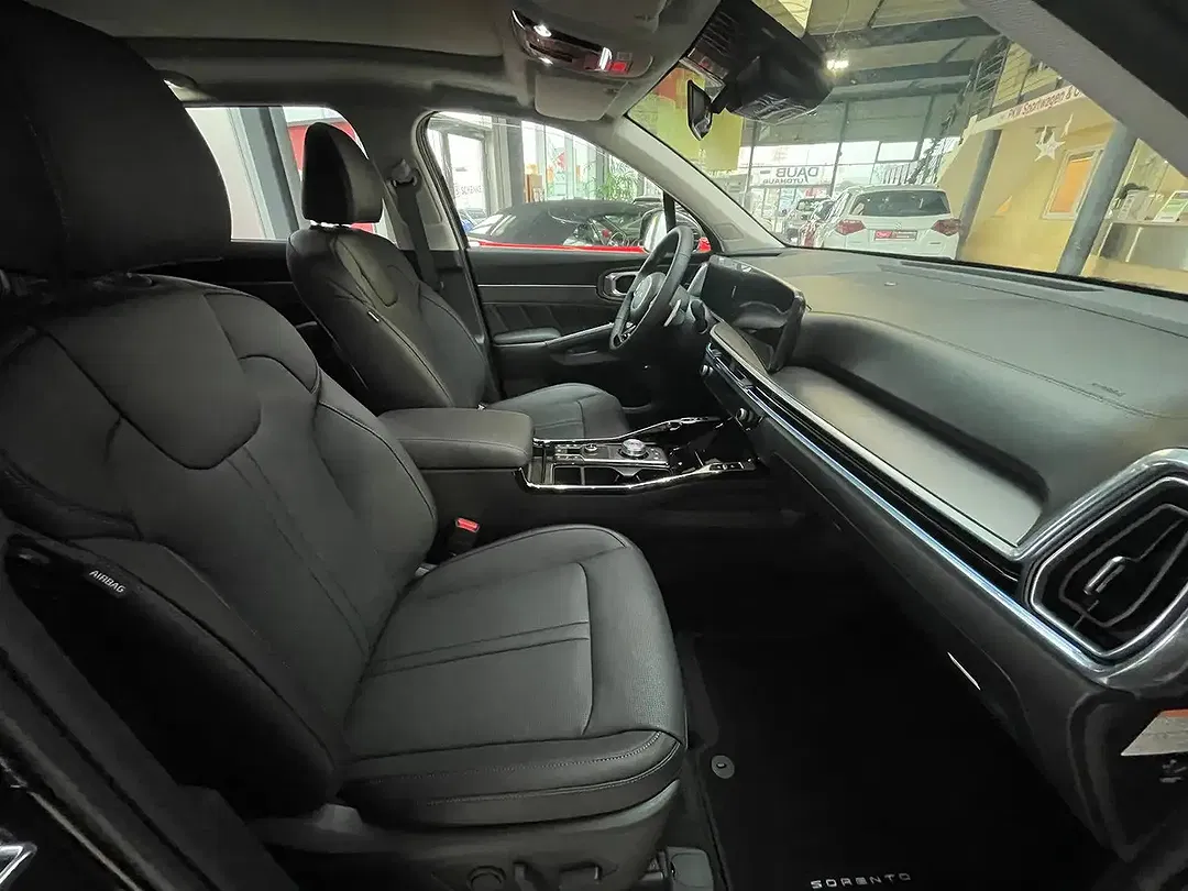 Kia Sorento - Thumbnail 14