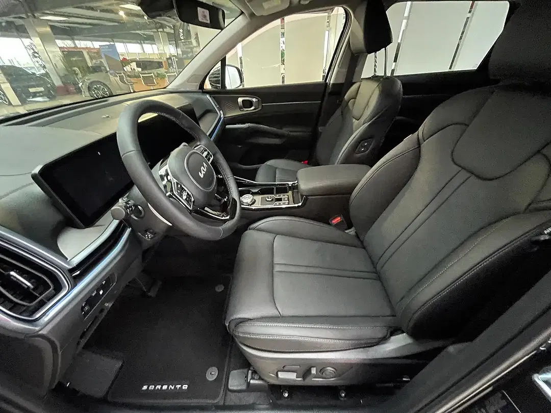 Kia Sorento - Thumbnail 9