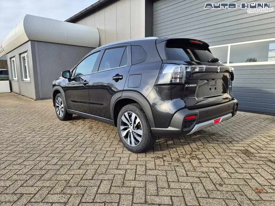 Suzuki S-Cross - Thumbnail 3