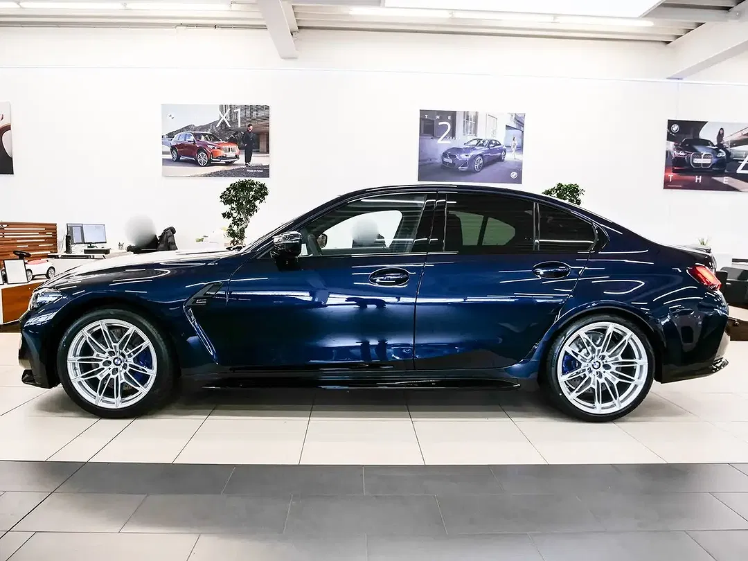 BMW M3 - Thumbnail 4