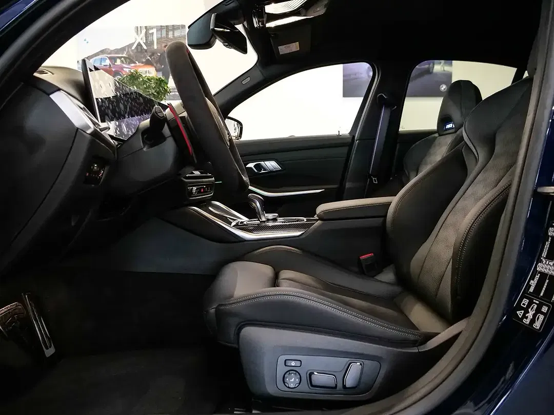 BMW M3 - Thumbnail 9