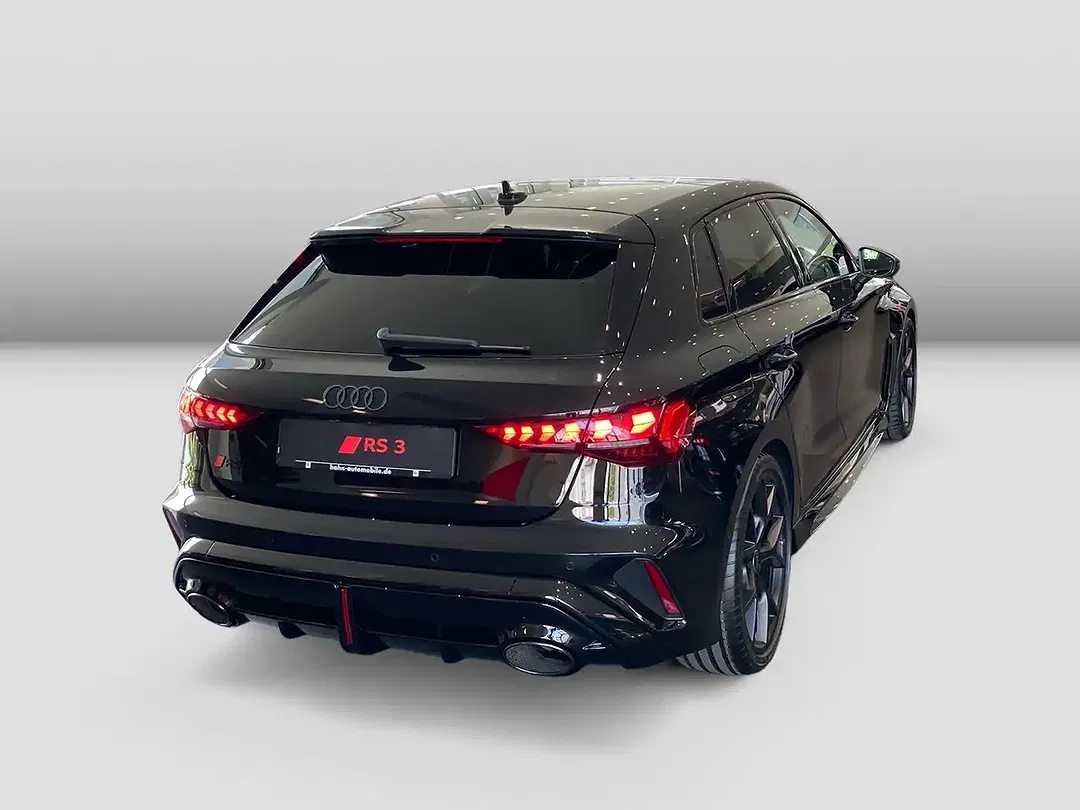 Audi RS3 - Thumbnail 3