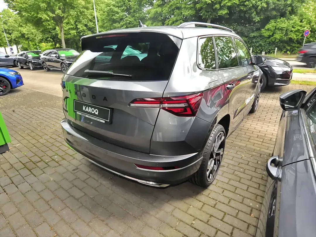 Skoda Karoq - Thumbnail 4