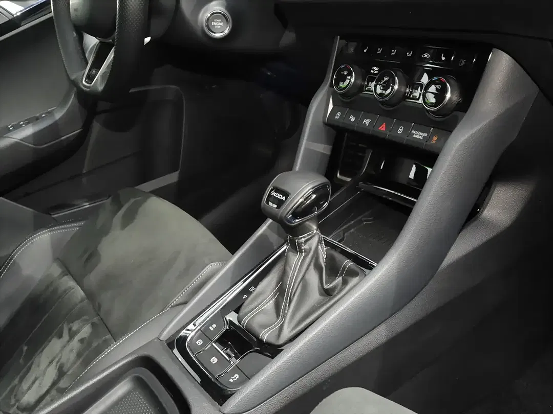 Skoda Karoq - Thumbnail 7