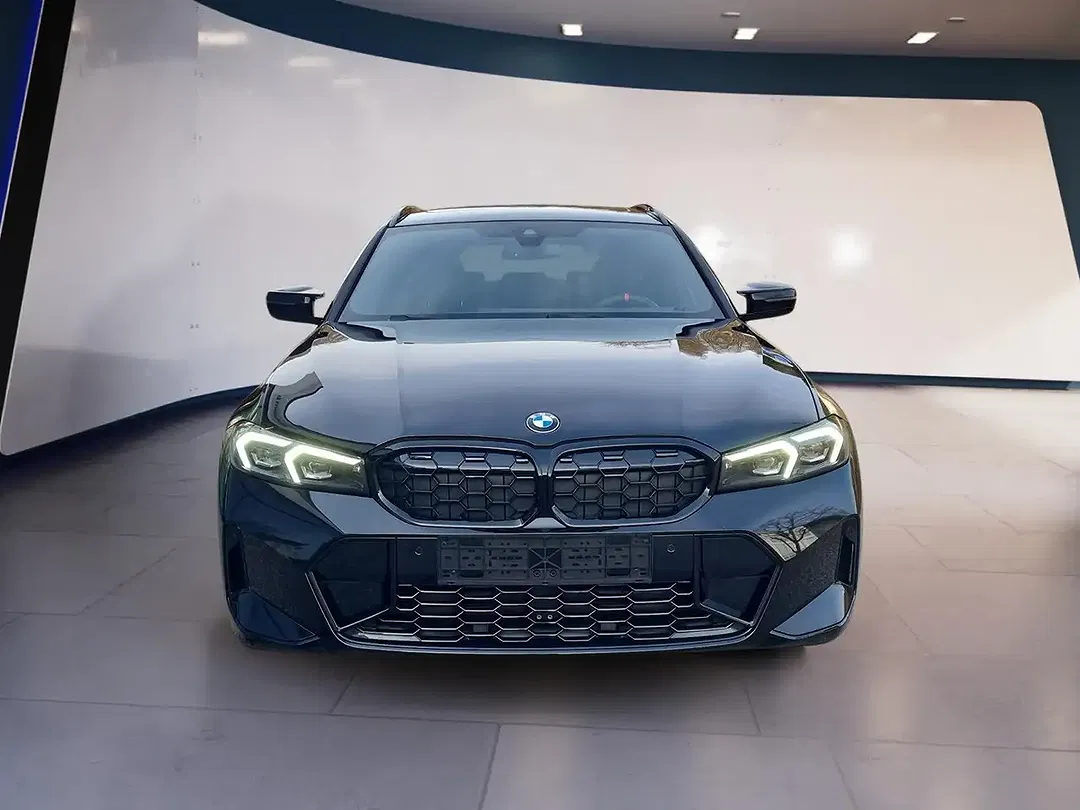 BMW M3 - Thumbnail 2