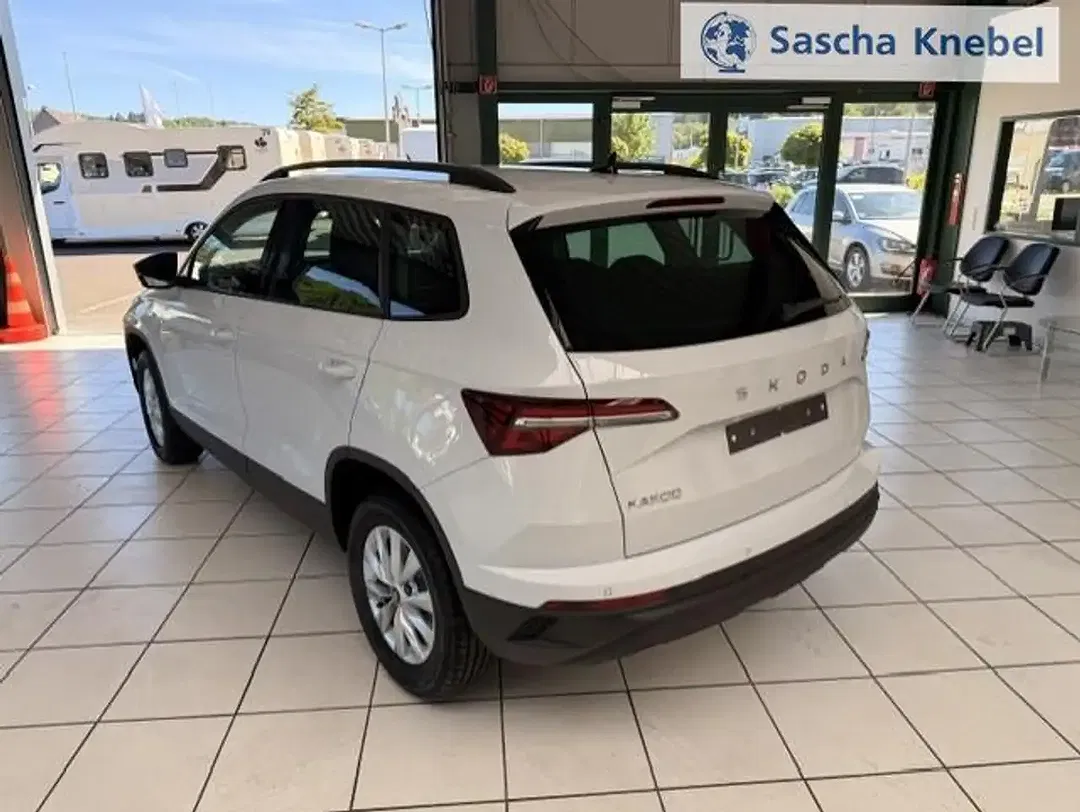 Skoda Karoq - Thumbnail 2
