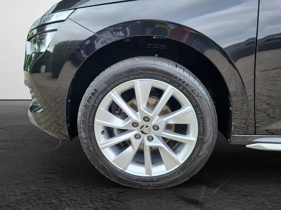 Skoda Kamiq - Thumbnail 4