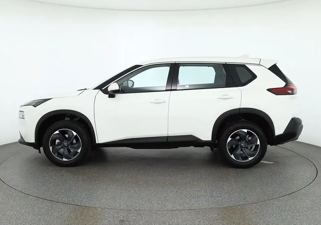 Nissan X-Trail - Thumbnail 1