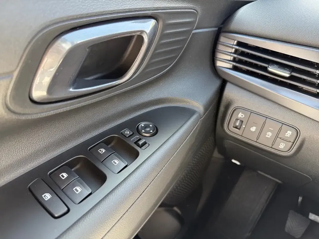 Hyundai i20 - Thumbnail 13