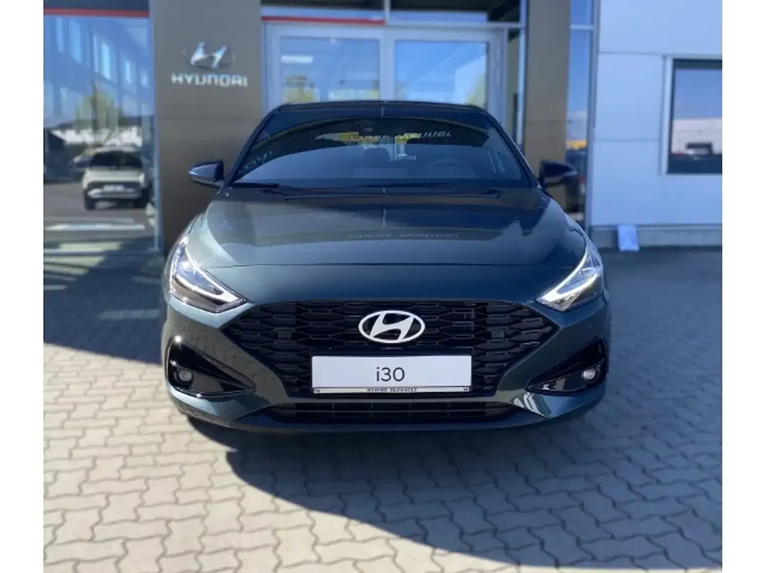 Hyundai i30 - Thumbnail 2