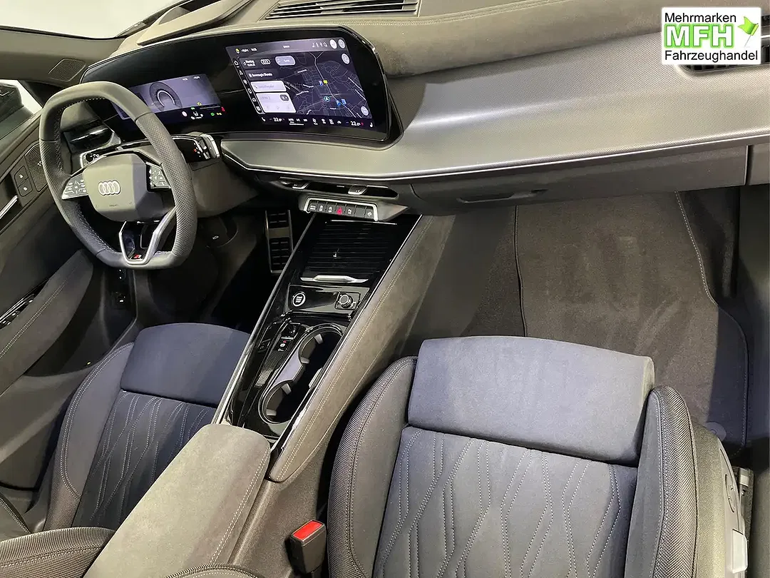 Audi Q3 - Thumbnail 13