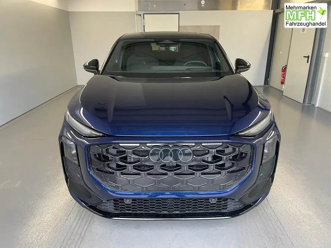 Audi Q3 - Thumbnail 2