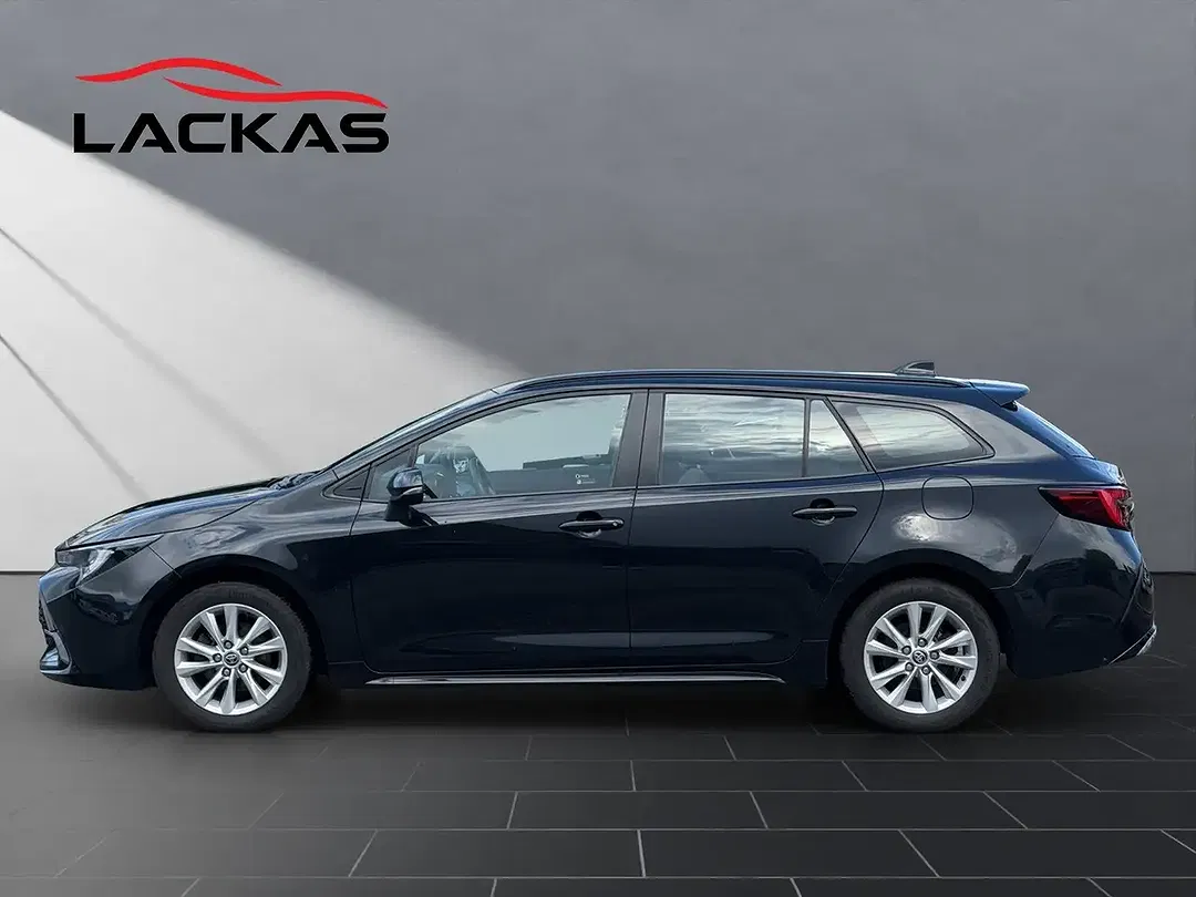 Toyota Corolla - Thumbnail 2