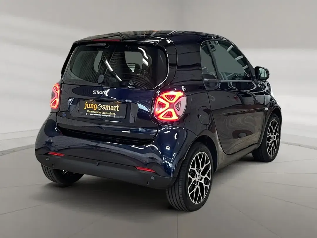smart forTwo - Thumbnail 2