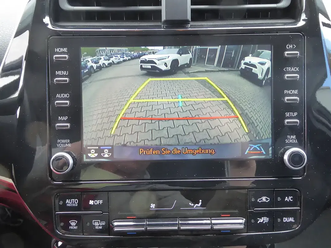 Toyota Prius - Thumbnail 12