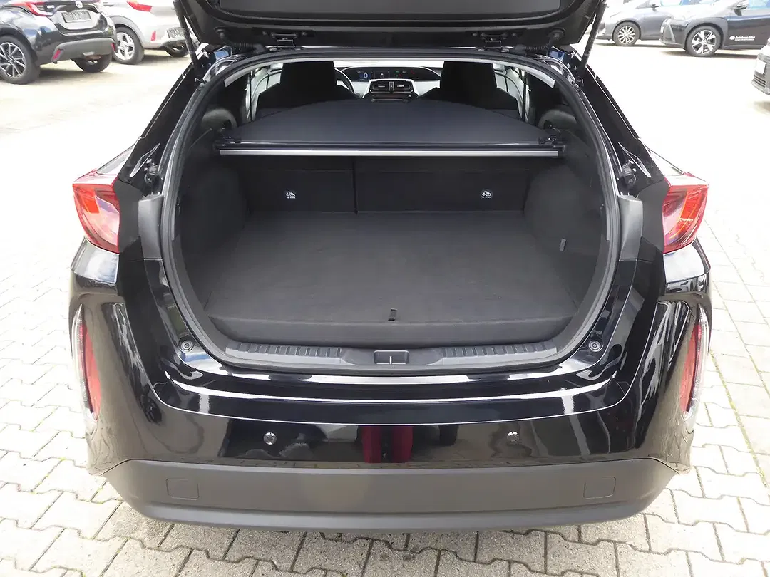 Toyota Prius - Thumbnail 17