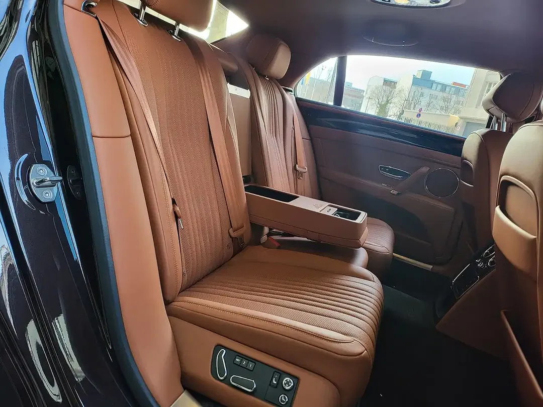 Bentley Flying Spur - Thumbnail 13
