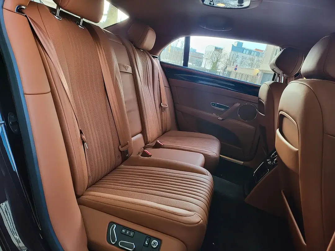 Bentley Flying Spur - Thumbnail 14