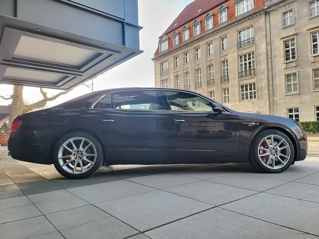 Bentley Flying Spur - Thumbnail 7