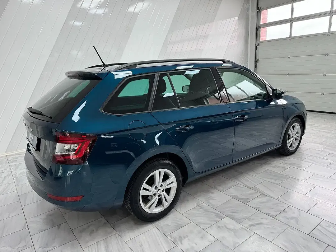 Skoda Fabia - Thumbnail 3