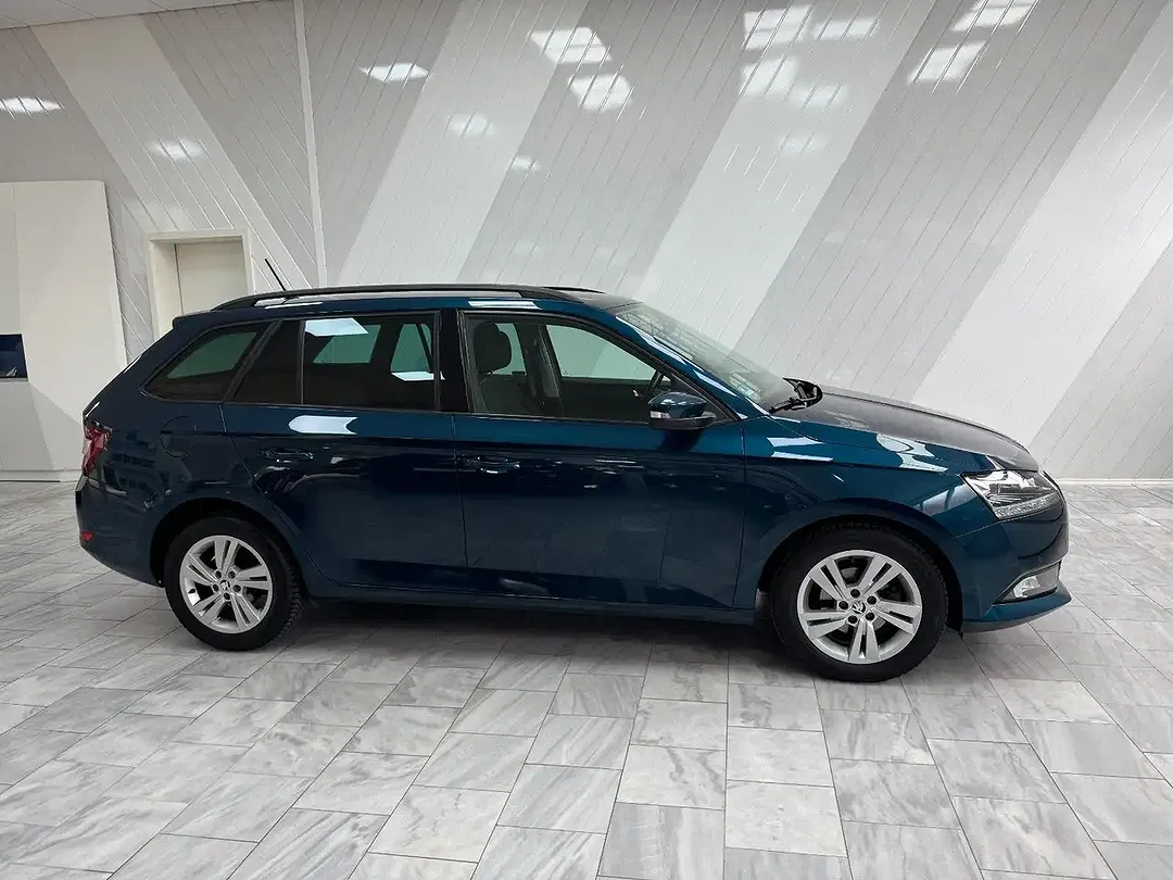 Skoda Fabia - Thumbnail 4