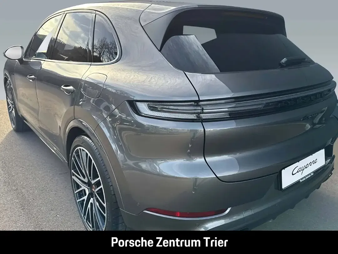 Porsche Cayenne - Thumbnail 10
