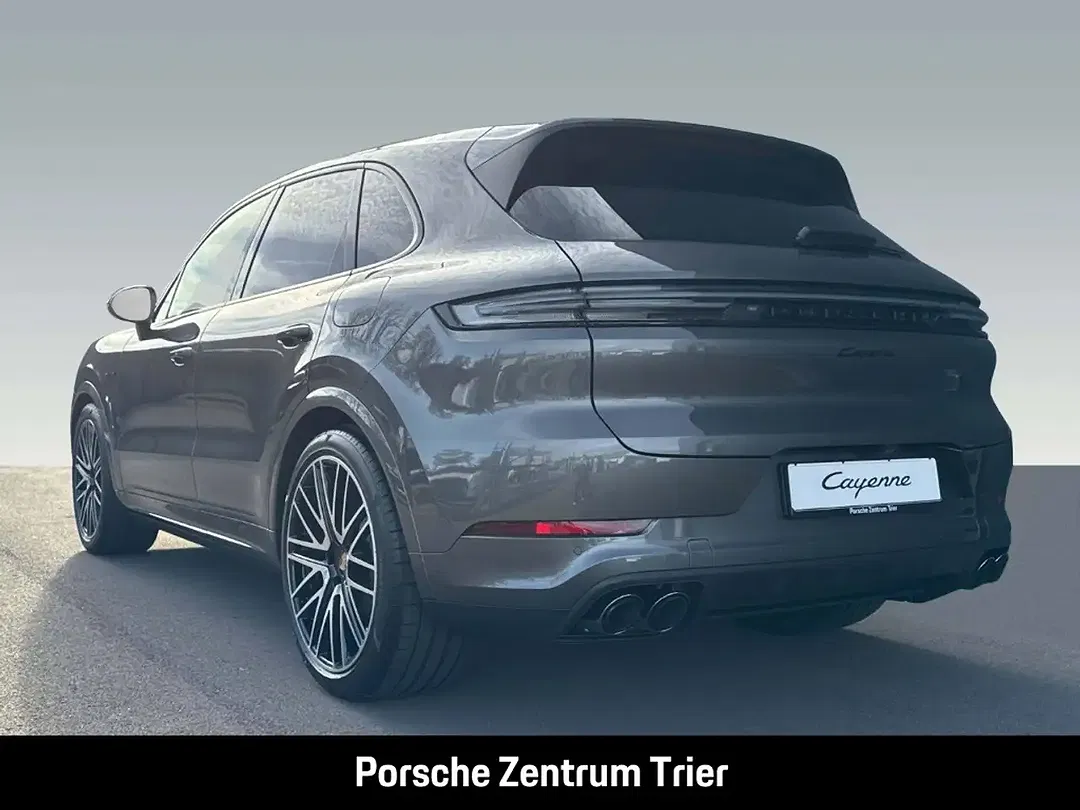 Porsche Cayenne - Thumbnail 3