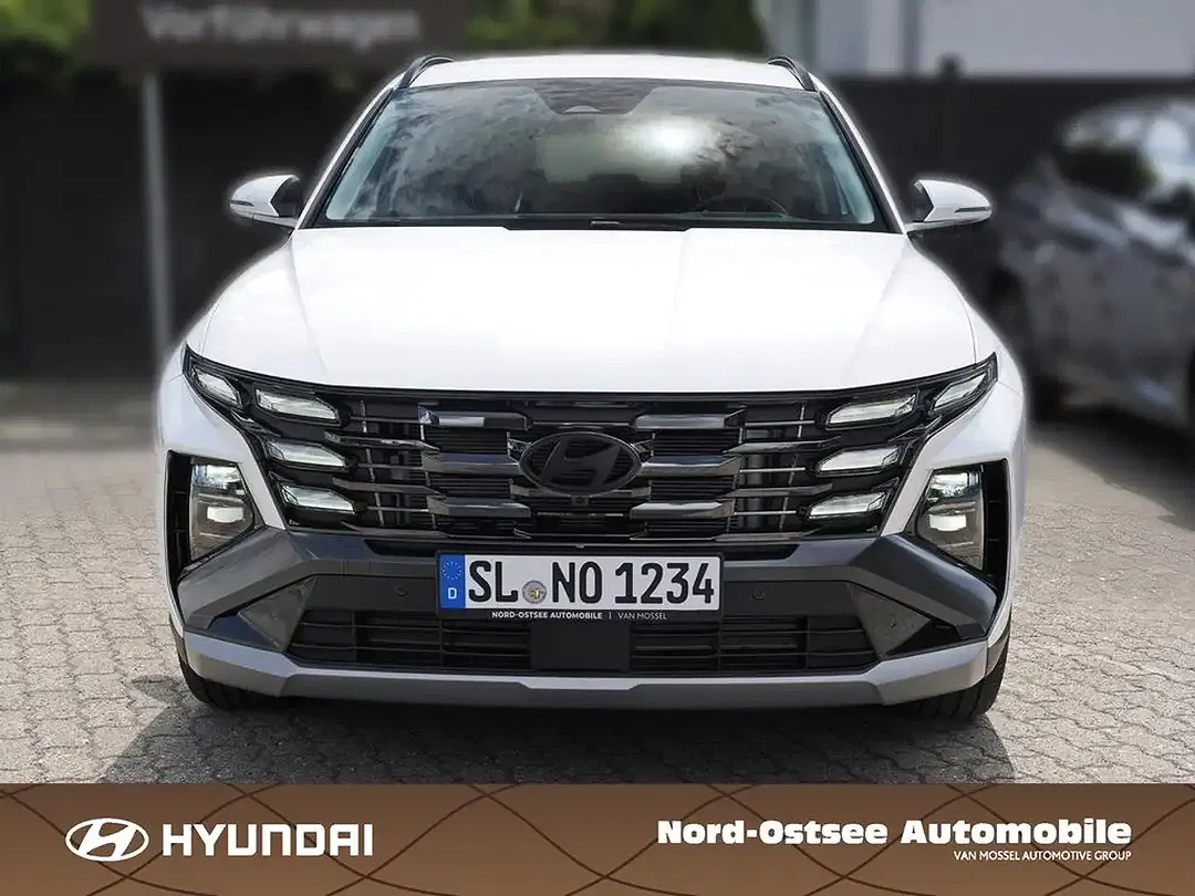 Hyundai TUCSON - Thumbnail 2