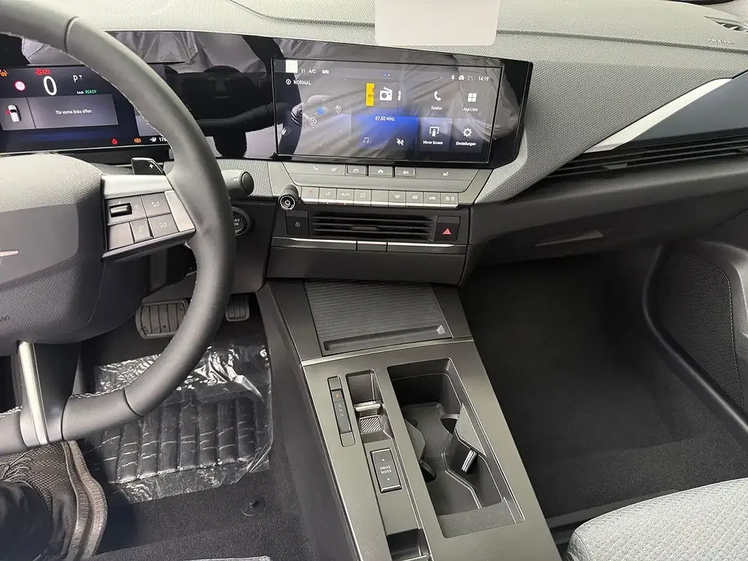 Opel Astra - Thumbnail 9