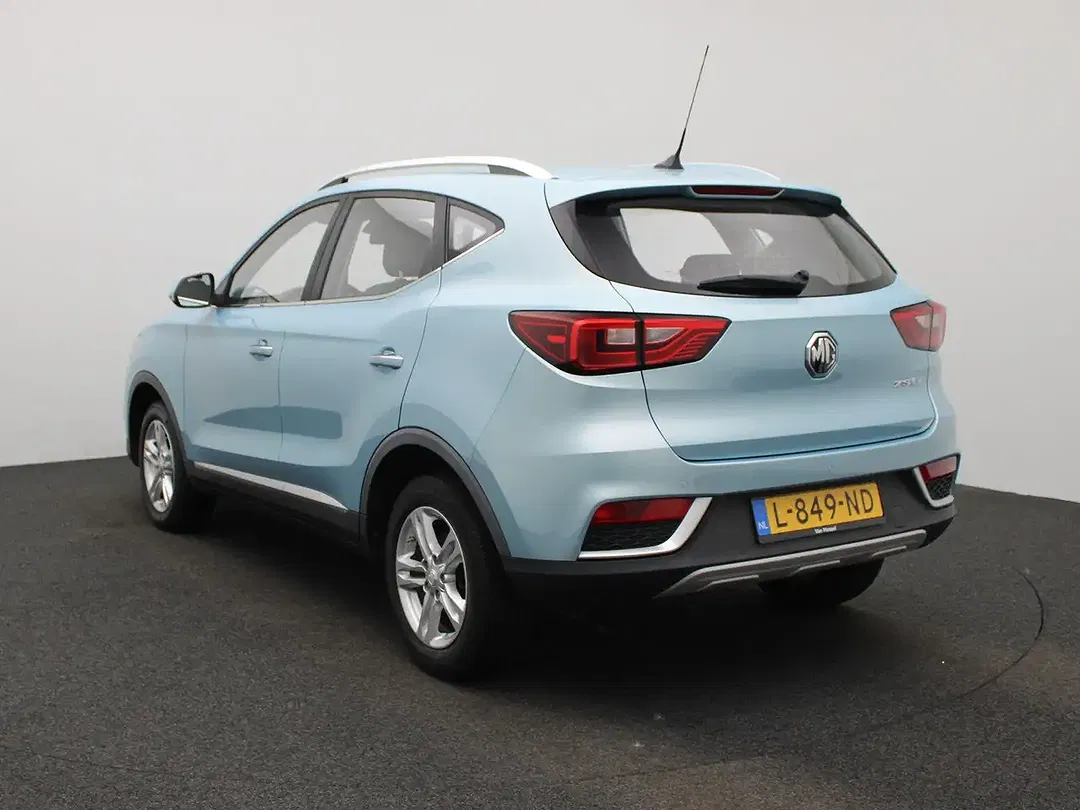 MG ZS - Thumbnail 2