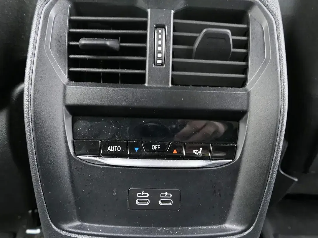BMW 320 - Thumbnail 6