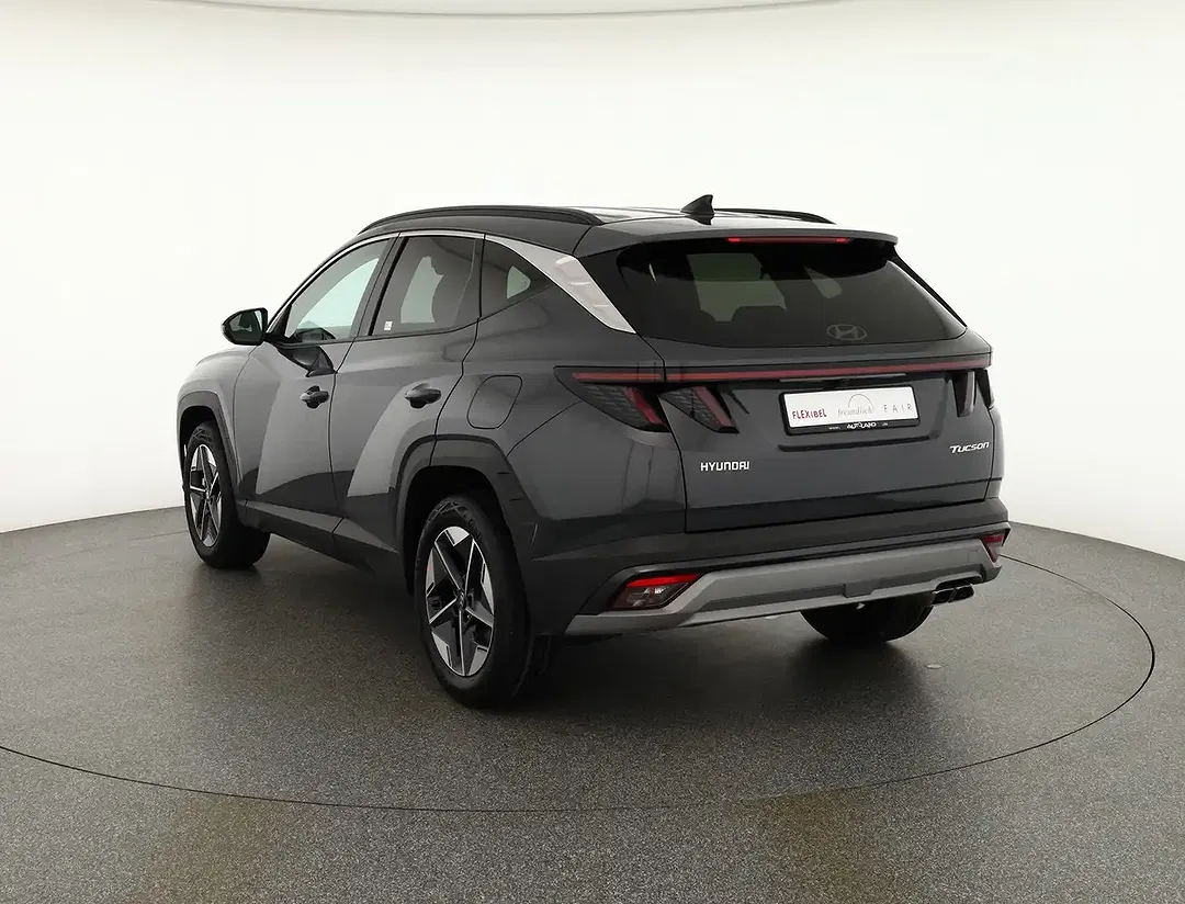 Hyundai TUCSON - Thumbnail 3