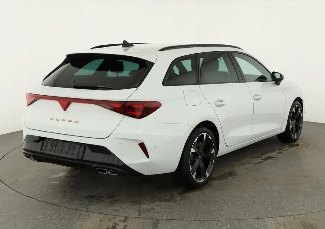 CUPRA Leon - Thumbnail 3