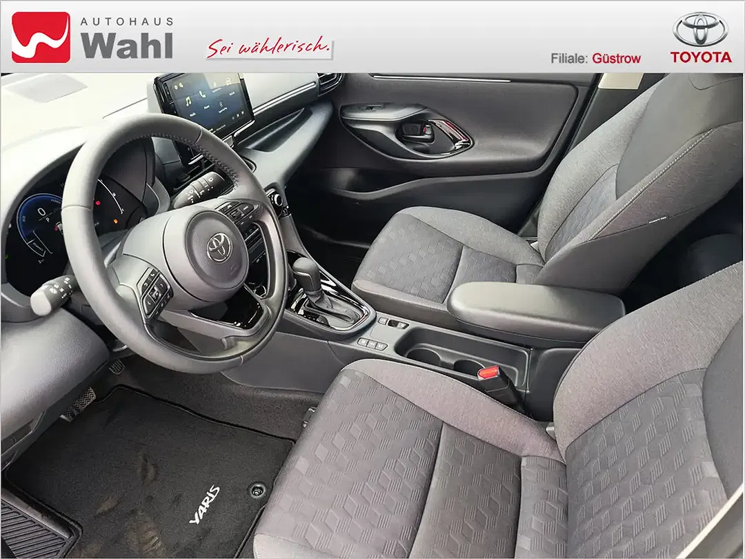 Toyota Yaris - Thumbnail 13