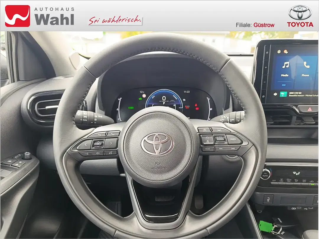Toyota Yaris - Thumbnail 15