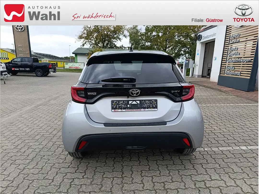 Toyota Yaris - Thumbnail 4