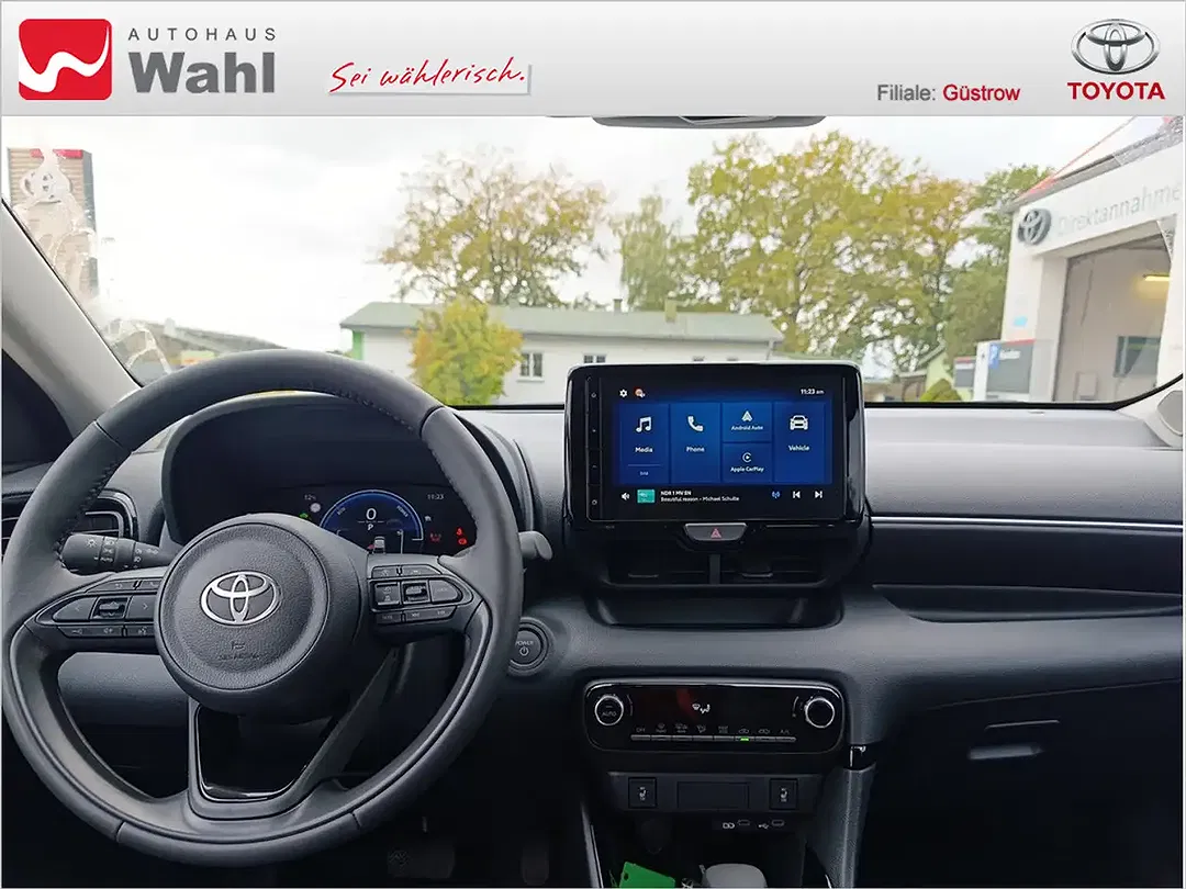 Toyota Yaris - Thumbnail 9