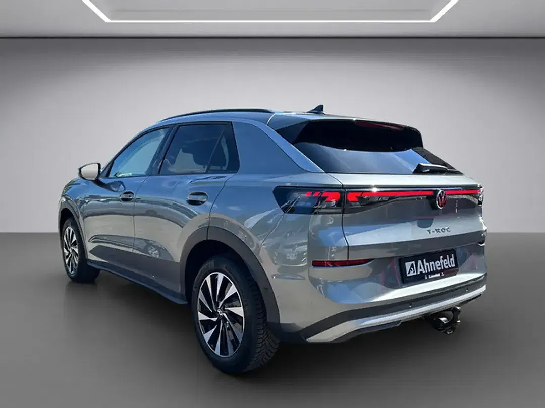 Volkswagen T-Roc - Thumbnail 4