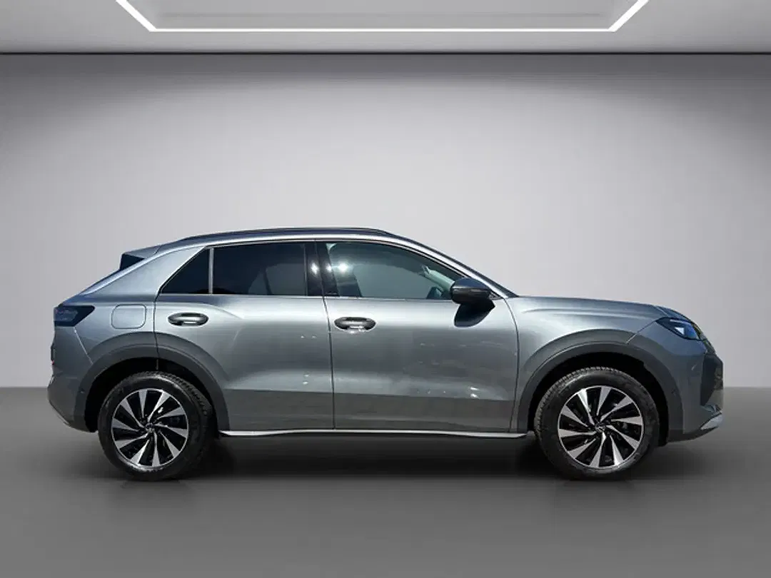 Volkswagen T-Roc - Thumbnail 7