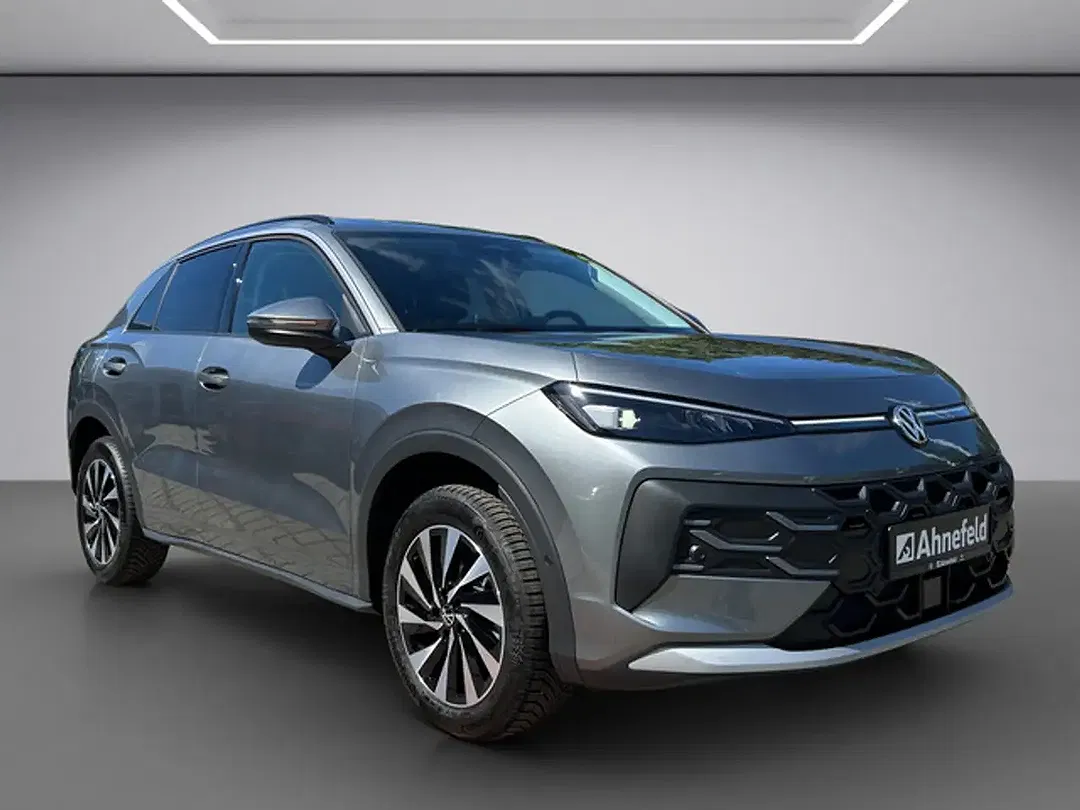 Volkswagen T-Roc - Thumbnail 8