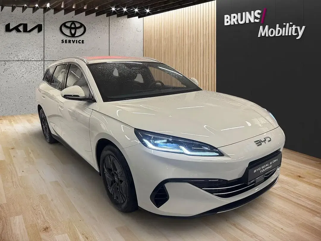 BYD Seal 6 - Thumbnail 3