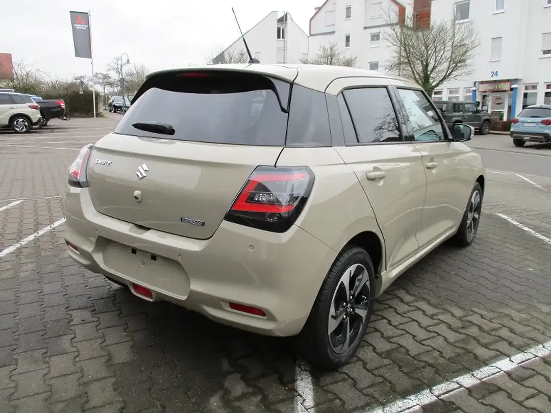 Suzuki Swift - Thumbnail 4