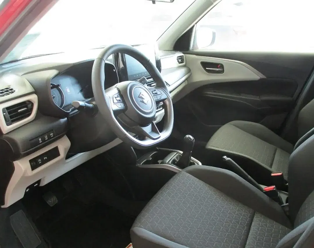 Suzuki Swift - Thumbnail 6
