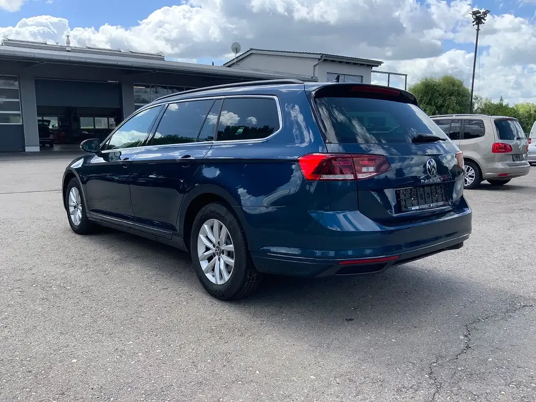 Volkswagen Passat Variant - Thumbnail 4