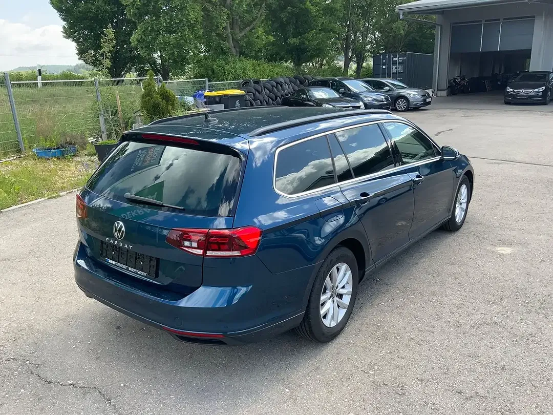 Volkswagen Passat Variant - Thumbnail 6